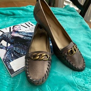 Unisa kitten heel bronze shoes 8
